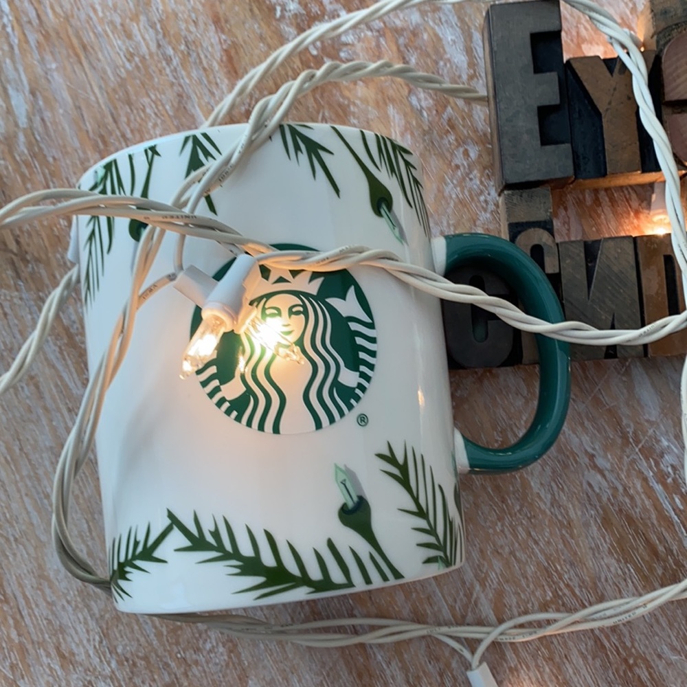 🆕🎄☕️🧜♀️STARBUCKS 26 oz. 2020 Christmas Lights Coffee Mug